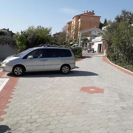 Rab Paradise -3 Bedrooms 3 Bathrooms Vikendica Palit