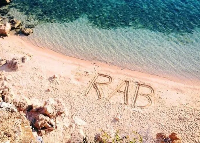 Rab Paradise -3 Bedrooms 3 Bathrooms Holiday home *