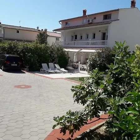 Casa de Férias Rab Paradise -3 Bedrooms 3 Bathrooms