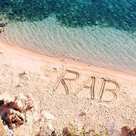 Rab Paradise -3 Bedrooms 3 Bathrooms Casa de Férias *