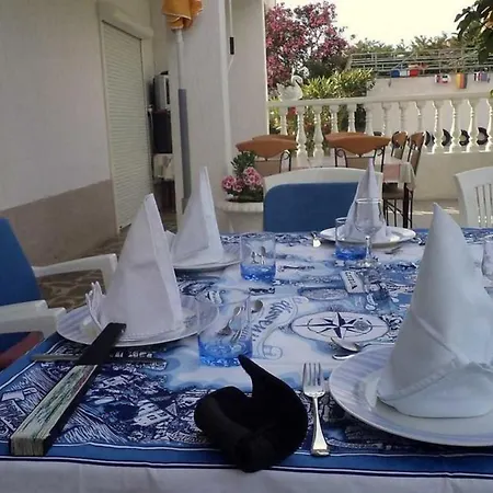 Rab Paradise -3 Bedrooms 3 Bathrooms Casa de Férias *